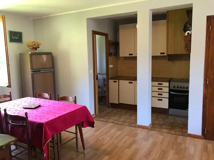 Apartment Appartements 8 Personnes, Estaing Estaing